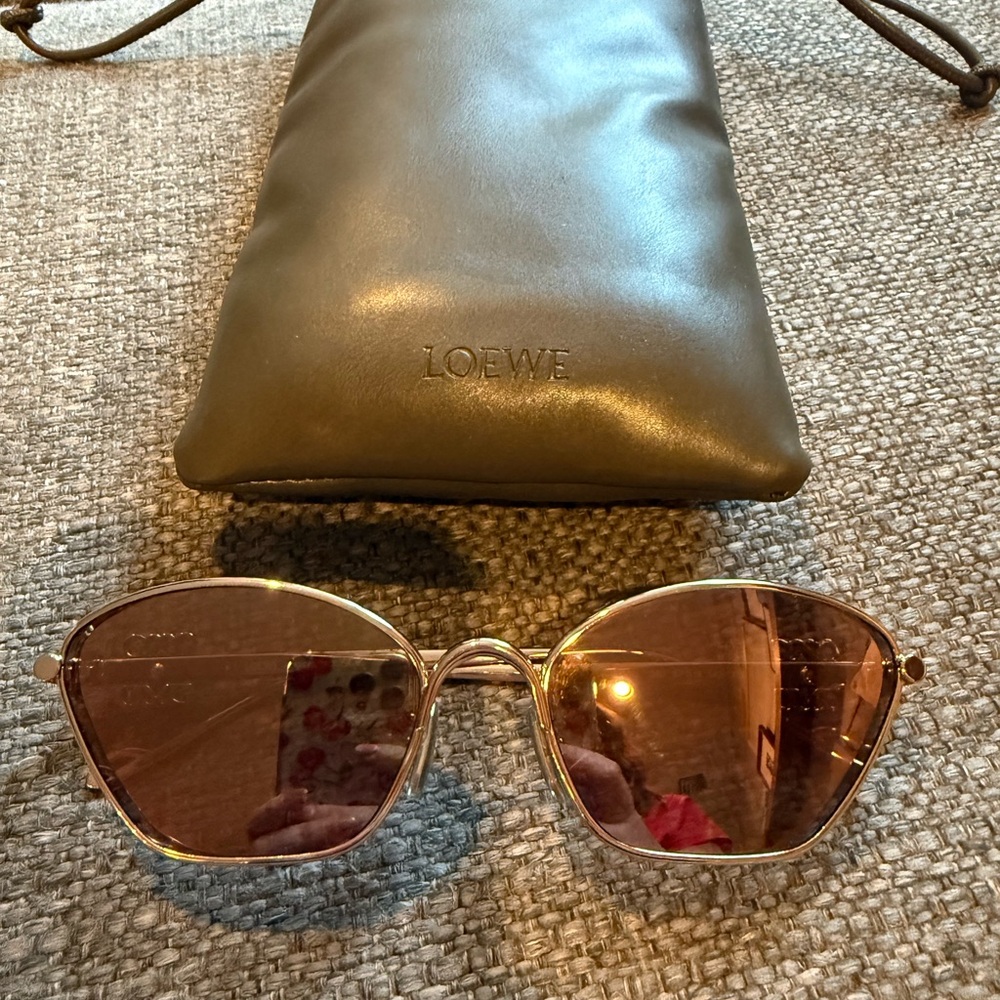 Loewe anagram pink mirrored Gold Sunglasses
